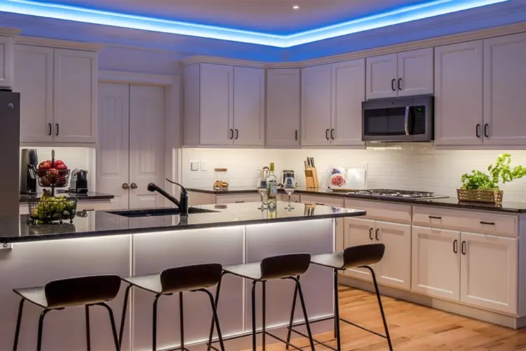 on cabinet kitchen lighting idea