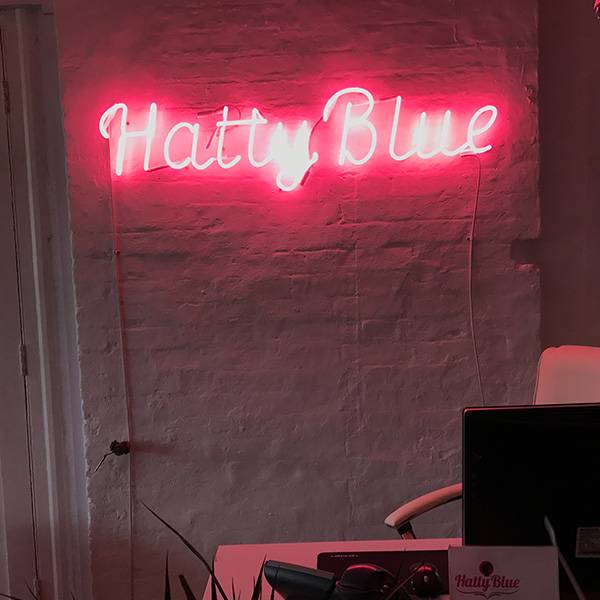 Neon light writing pink Hatty Blue
