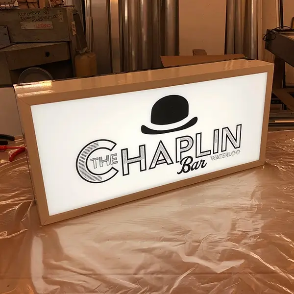 London chaplin bar light box