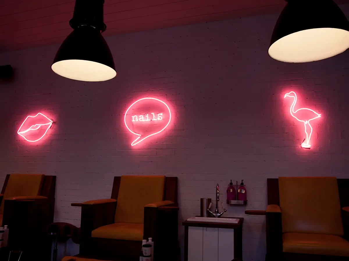 what are neon signs