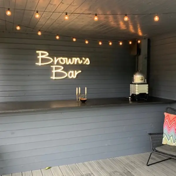 outdoor browns bar restaurant sign