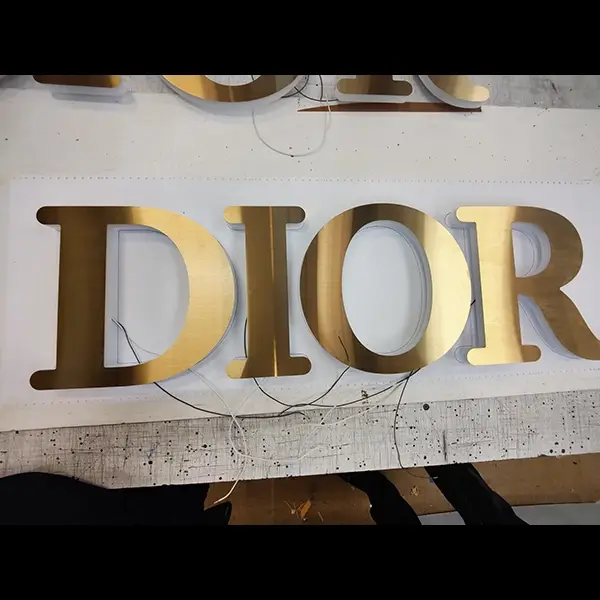 Dior visual merchandising signs