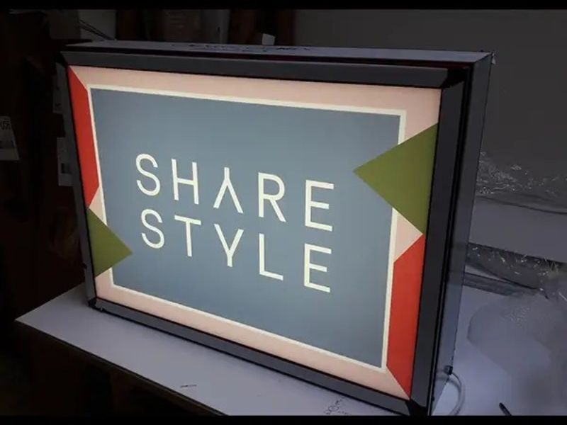 lightbox-signage-share-style-lightbox-min