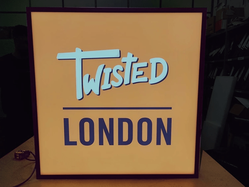custom-light-box-twisted-london-min