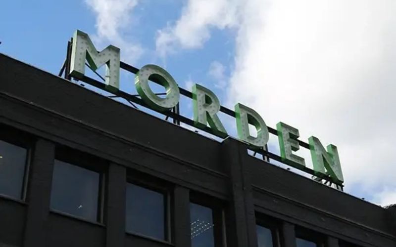 custom-signs-uk-morden-min