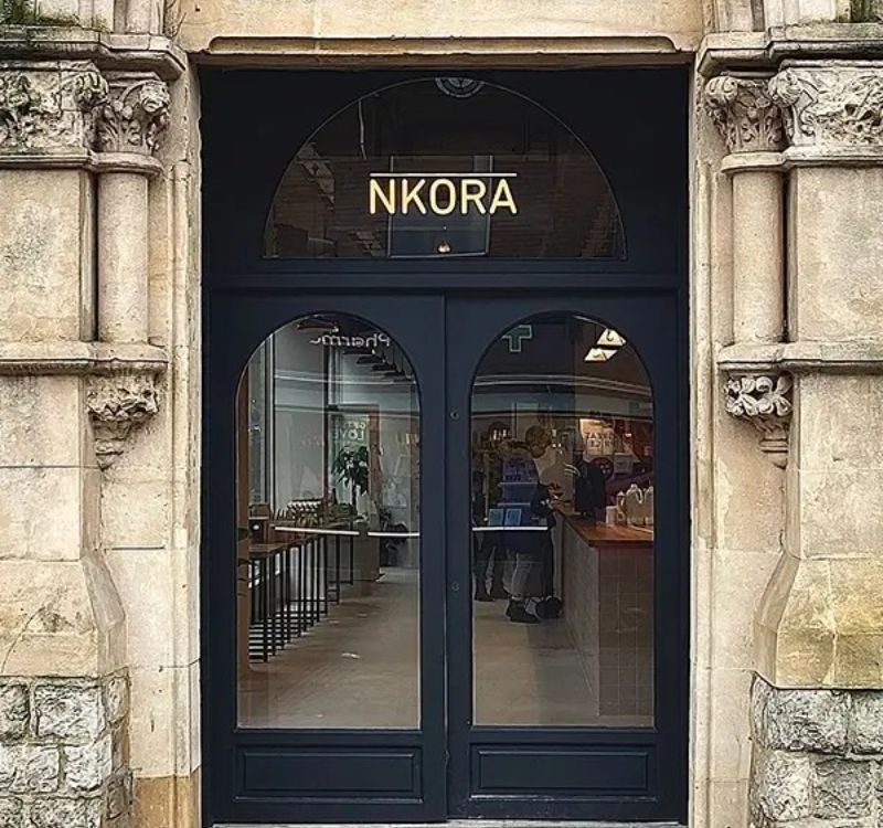 custom-signs-uk-nkora-min
