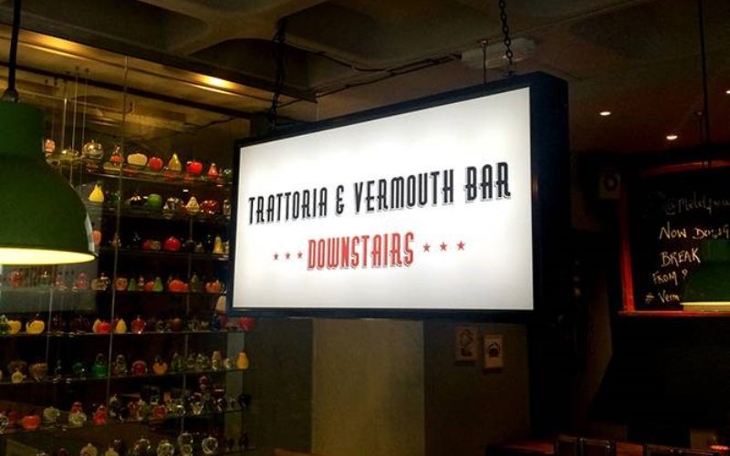 custom-light-box-bar-sign-min