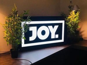 How do Lightboxes work? by Carousel Lights