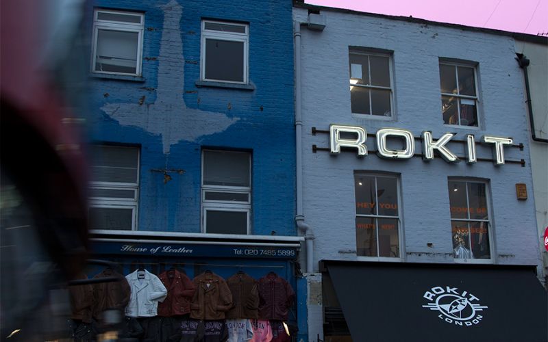 neon-sign-outside-rokit-min