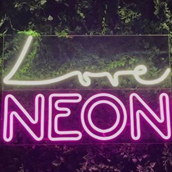 outdoor-neon-signs-love-min