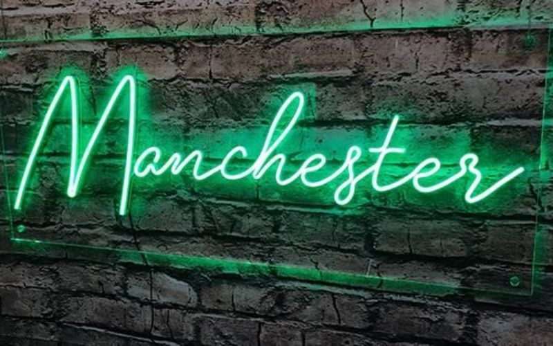 outdoor-neon-signs-manchester-min